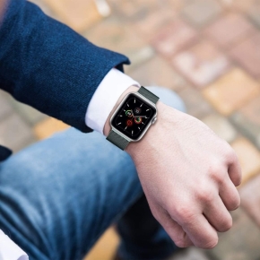 TECH-PROTECT MILANESEBAND APPLE WATCH 8 / 9 / 10 / 11 / SE / ULTRA (44 / 45 / 46 / 49 MM) BLACK