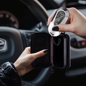 KLATKA FARADAYA TECH-PROTECT KLR300 POUCH KEYLESS RFID SIGNAL BLOCKER CASE PINK