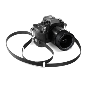 SPIGEN DA30L LANYARD STRAP CROSSBODY BLACK