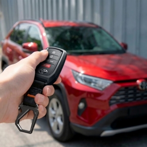 SPIGEN TK100 TOYOTA KEY FOB CASE BLACK